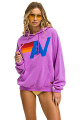 LOGO PULLOVER RELAXED HOODIE - NEON PURPLE