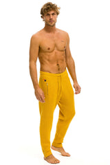MEN'S VINTAGE CABIN CASHMERE SWEATER PANT - GOLD