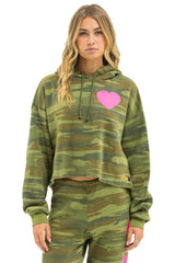 HEART RELAXED CROPPED PULLOVER HOODIE - CAMO // NEON PINK