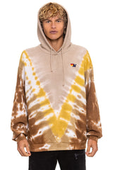 HAND DYED V RELAXED PULLOVER HOODIE - TIE DYE SAND // CINNAMON