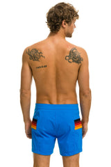 MEN'S HORIZONTAL 5 STRIPE FLEX SHORTS - PARROT BLUE